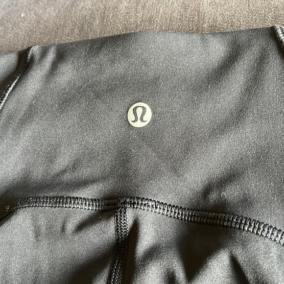 Lululemon Black Cropped Leggings with Mesh size 6 - Picture 2 of 5